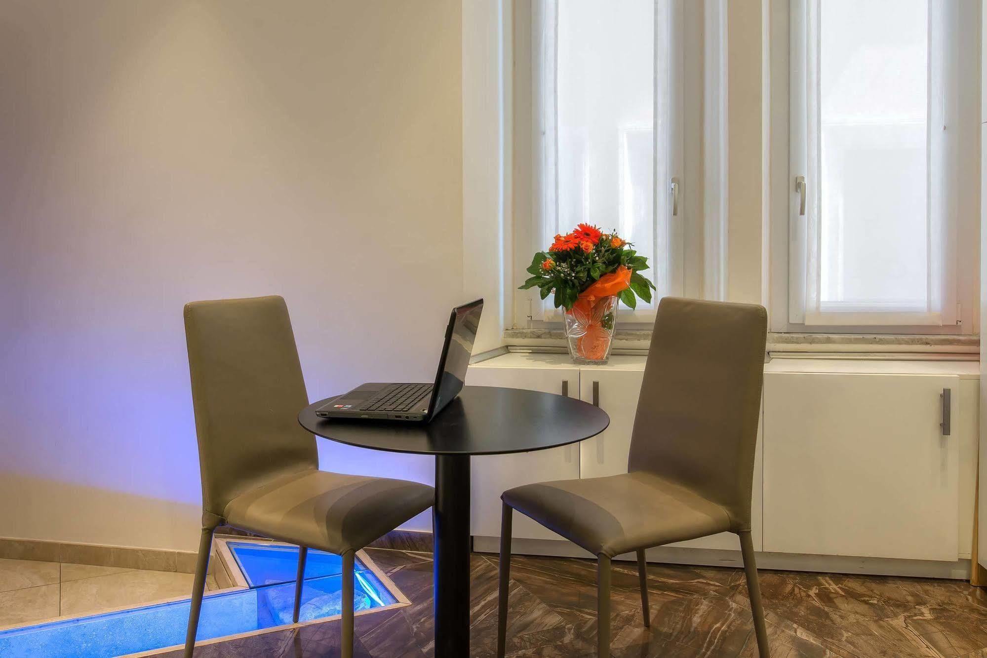 Hotel Pantheon Caesar Relais Roma Exterior foto