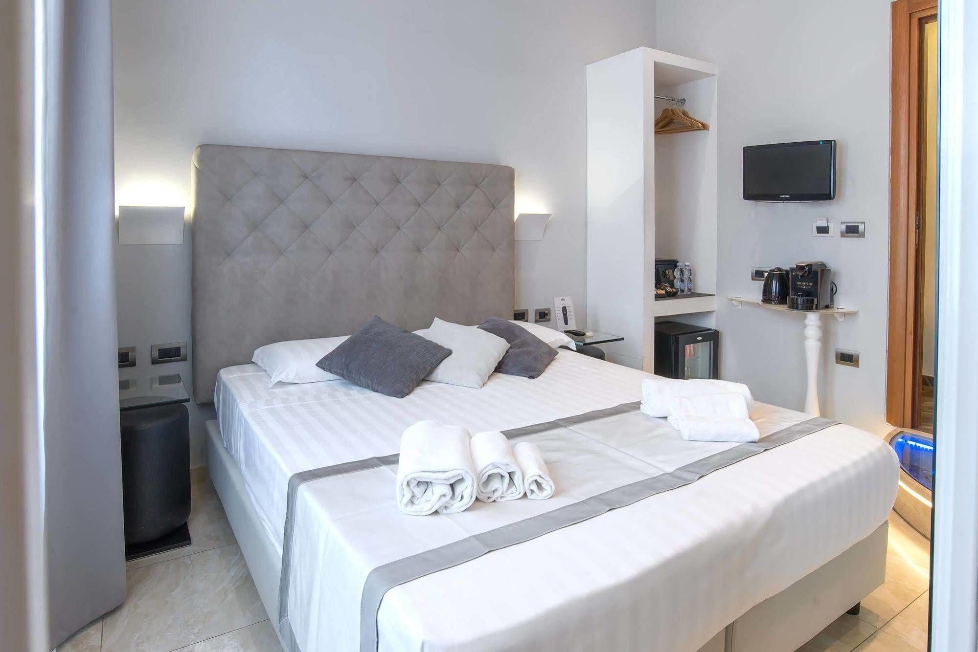 Hotel Pantheon Caesar Relais Roma Exterior foto
