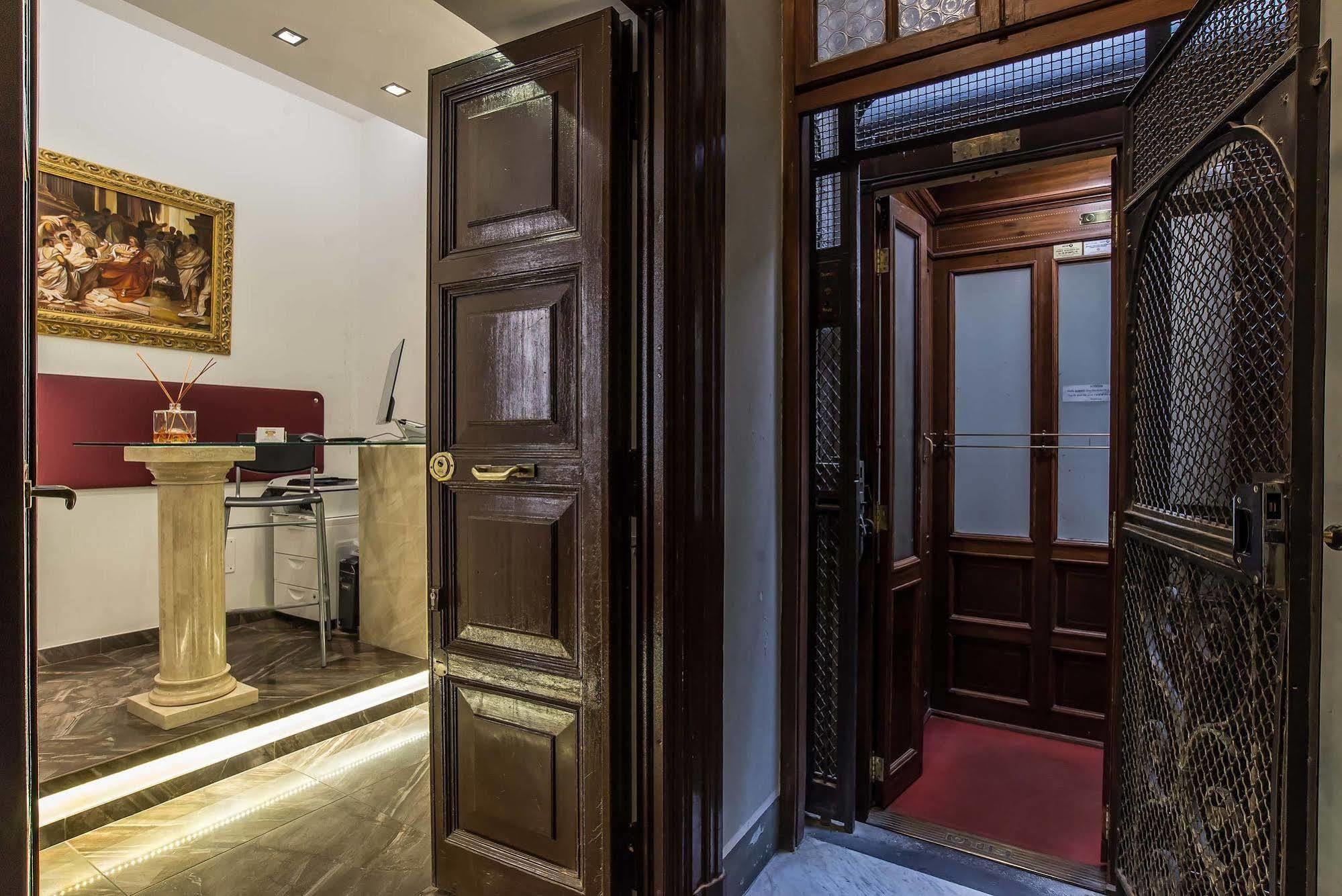 Hotel Pantheon Caesar Relais Roma Exterior foto
